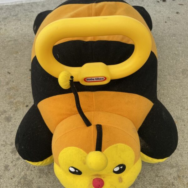 Bumble Bee Plush Ride On (PET FRIENDLY, CLEANING NEEDED) - Image 2