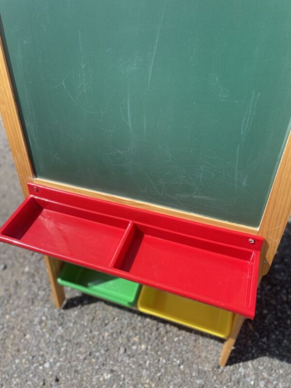 Kidkraft Art Easel Desk - VERY CLEAN - Image 4