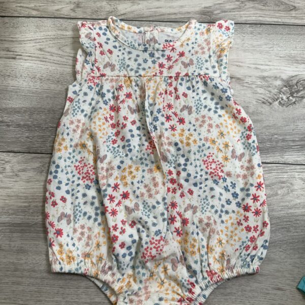 GIRLS - 6/12 Month - Onesie Romper