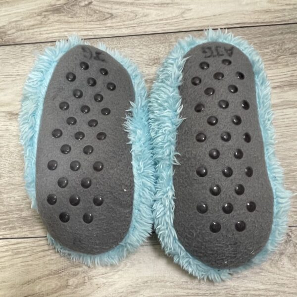 BOYS / GIRLS - Size 1- Slippers - Image 2