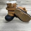 BOYS / GIRLS - Size 7 - Snow Boots